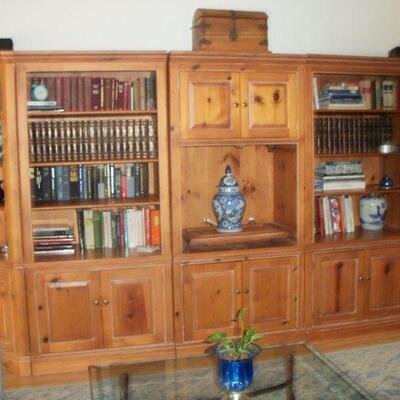 5pcs. Natural Pine Media Wall Unit
