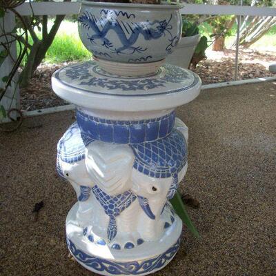 Blue and White Porcelain Elephant Plant stand