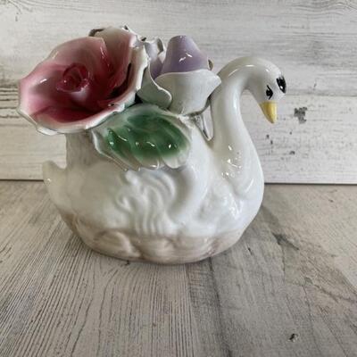 Vintage Nuovo Capodimonte Porcelain Swan & Flowers