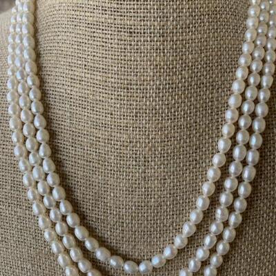 riple Strand of Freshwater Pearls with Sterling Clasp