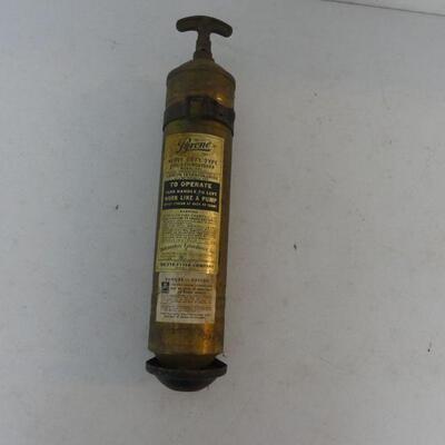 Vintage (Possibly Antique - 1910's-1945) The Fyr-Fyter Co. Pyrene Brass Heavy Duty Type C31 Fire Extinguisher