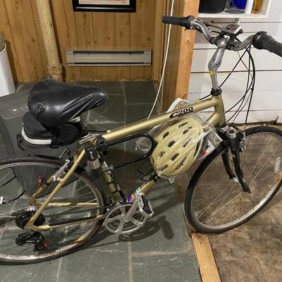Raleigh bicycle C200 8 speed