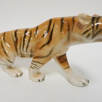 1036	ROYAL DUX LARGE TIGER, 15 IN
