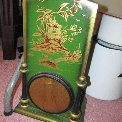 Asian motif speaker