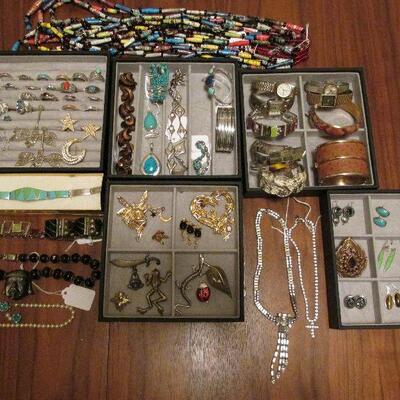 Hundreds of jewelry pieces