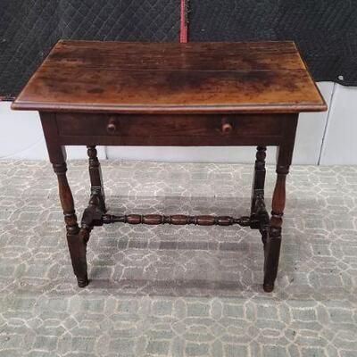 Lovely antique walnut tabl with turned legs and drawer
H 29