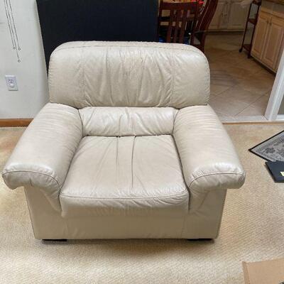 White Natuzzi Leather Chair (34