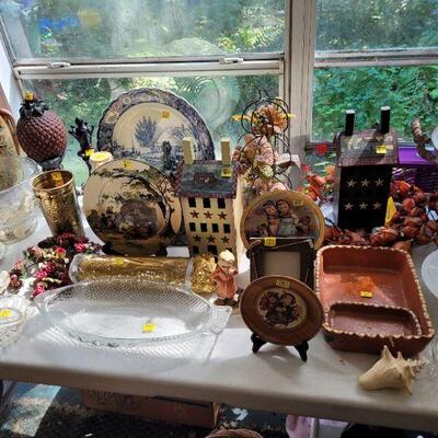 lots of odd knick knacks and collectibles