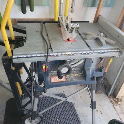 very nice and clean table saw