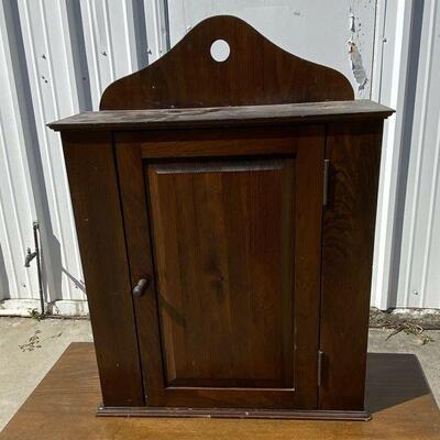 https://www.ebay.com/itm/115077112942	DM7006 - Vintage Wood Accent Wall Cabinet				45	
