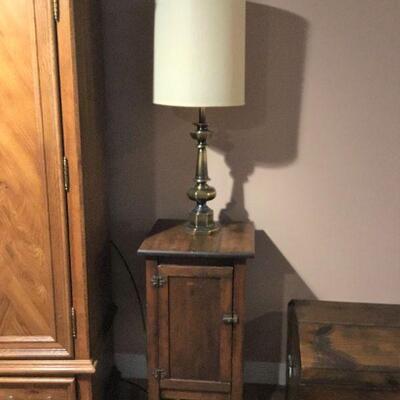 Single Door Cabinet, Lamp