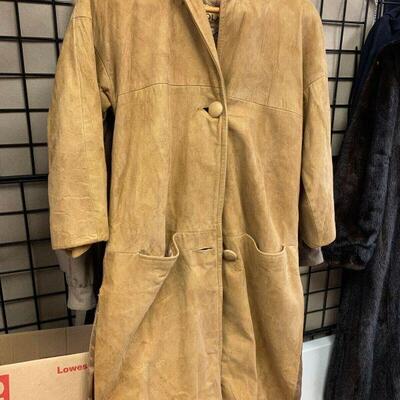 https://www.ebay.com/itm/114855455858	RM4036 Holmes New Orleans Vintage Leather Jacket		Offer	 $19.99 
