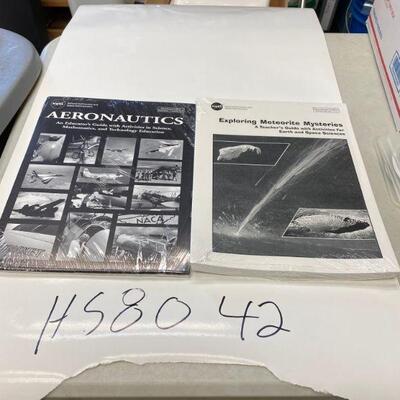 https://www.ebay.com/itm/125044850240	HS8042 NASA Aeronautics Book and Exploring meteorite mysteries a teacher's guide with activities...