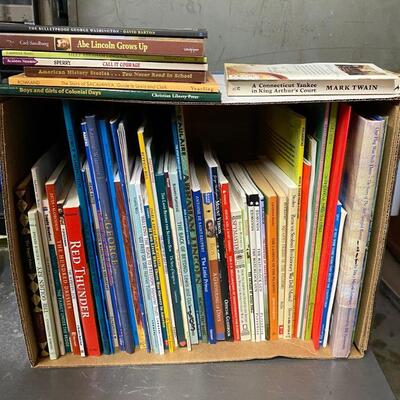 https://www.ebay.com/itm/115150974278	HS7020 Home School Book Box Lot - Local Pickup - Elementary American History Boo	$19.99 	 BIN 

