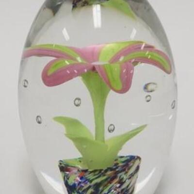 1051	A JABLONSKI LARGE INTERNALLY DECORATED PAPERWEIGHT, POLAND, HAS LABEL & INITIALS ON THE BASE, FLOWER IN A POT W/CONTROLLED BUBBLES,...