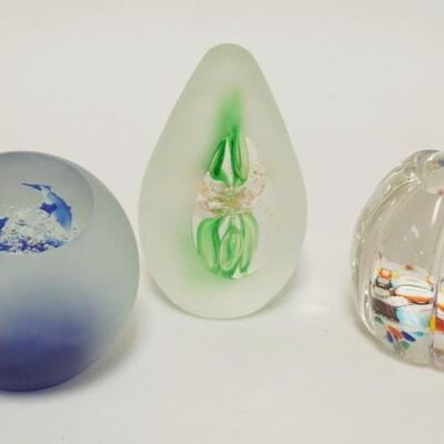 1097	3 FACETED PAPERWEIGHTS, ONE W/DOLPHINS, ONE MILLEFIORE W/RIBBED EXTERIOR & ONE ABSTRACT, TALLEST IS 4 3/8 IN
