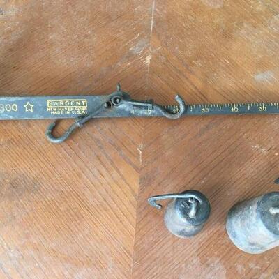 Sargent New Haven Conn-Made in USA- cast iron 300 hanging balance scale-cotton-hay