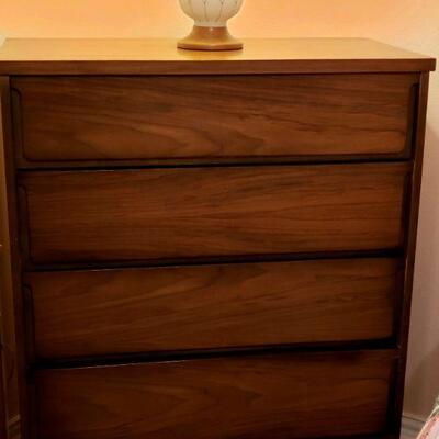 MCM Dresser