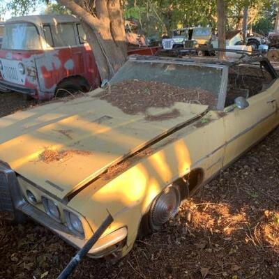 #280 â€¢ Pontiac Bonneville Convertible: VIN: 252670DX132435 (might be partial tag is partly on)
Plate No: 1CAA010. 