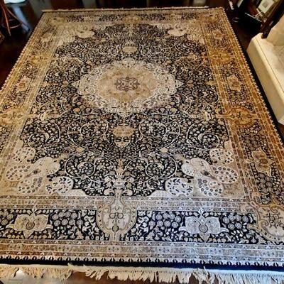 Isparta Collection Turkish rug made of New Zealand wool. 13' 2" x 16' 5"