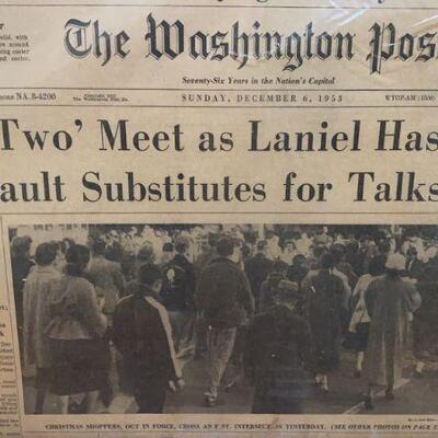 collector vintage newspapers 