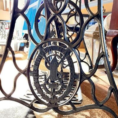 SINGER treadle sewing table