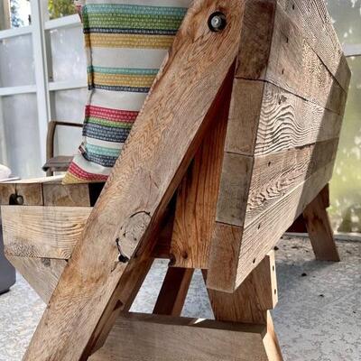 Wooden bench that converts to a picnic table
