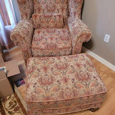 Very nice chair with matching ottoman, no stains or tears
