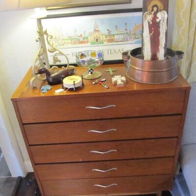 Lane Acclaim Mid-Century Dresser