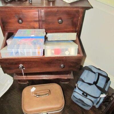 sewing machine supplies & sewing travel bag, vintage train case
