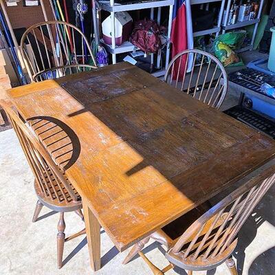 ELEGANT DINING TABLE W/ 4 WINDSOR CHAIRS - HANDMADE FROM SOLID OAK MATERIALS FROM THE RECONSTRUCTION OF 75 CENTRAL IN THE 1990s. A...
