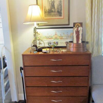 Lane Acclaim Mid-Century Dresser