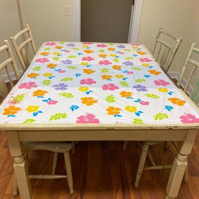 Table and chairs 