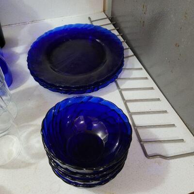 cobalt blue plates and bowls