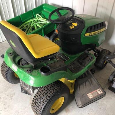 John Deere Lawn Tractor 100 Series. 2018. Hours 39.3. PIN 1GXE120ETJJ019291
Auction Estimate $300-$600