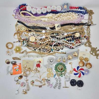 1274: Includes Necklaces, Earrings, Pins, Clips, and More!.