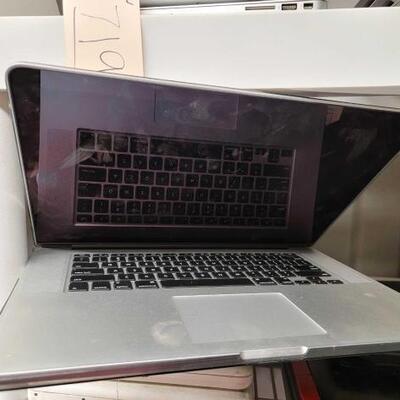 #7196 â€¢ (8) Apple Laptops