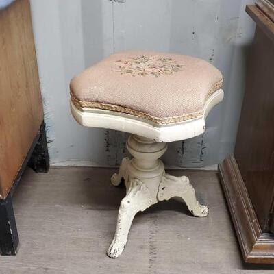 #4508 â€¢ Piano Stool Piano Stool Height:20