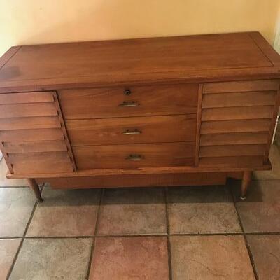 Mid-century Lane chest