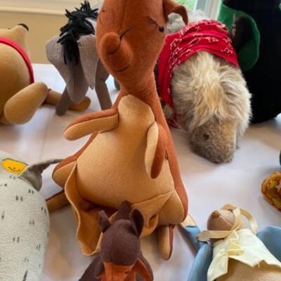 Kangaroo and baby Roo