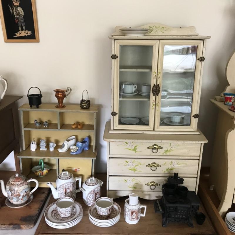 Doll Step-back Cupboard, Doll Dishes