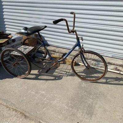 https://www.ebay.com/itm/125033169010	NC7001 Vintage Adult Trike Bike - Project / Parts Bike		offer	 $125.00 

