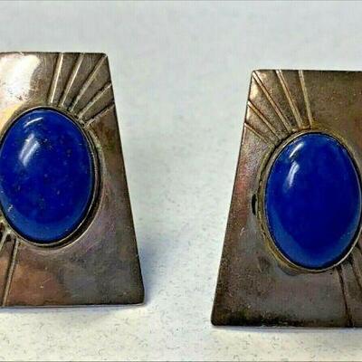 https://www.ebay.com/itm/125027792889	NC585 VINTAGE BLUE STONE CLIP ON STERLING SILVER EARRINGS		 BIN 	 $34.99 
