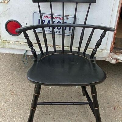 https://www.ebay.com/itm/124977506963	MC5005 - Vintage Black Colonial Spindle Chair Local Pickup		 BIN 	 $29.99 
