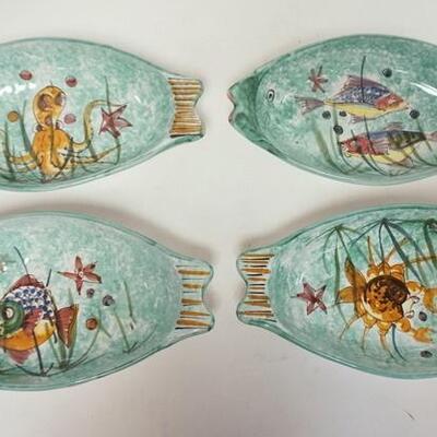 1071	4 CASSETTA VIETRI FISH FORM BOWLS, HAND PAINTED, 10 1/2 IN LONG
