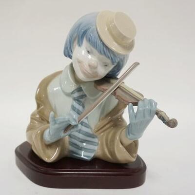 1145	LLADRO CLOWN BUST W/VIOLIN, COMES W/WOODEN BASE, 7 IN HIGH
