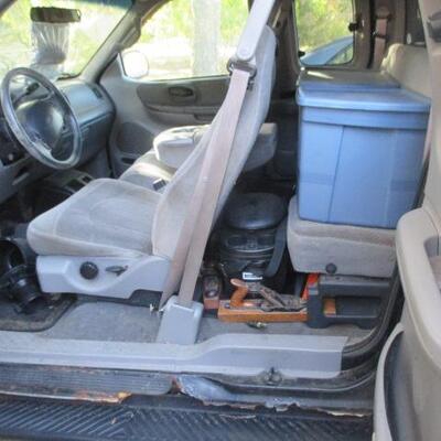1999 FORD F150 TRITON V8 PICKUP TRUCK WITH CAP IN GOOD CONDITION MINIMAL RUST ~ NEEDS FUEL FILTER ~ 150,000 MILES 