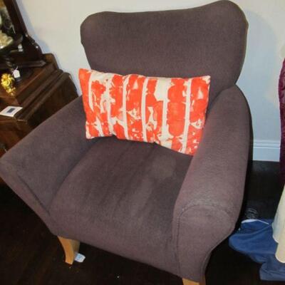 One of the most comfy chairs & in a nice modern style