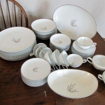 53pc. VINTAGE NORITAKE FINE CHINA SET â€“ PATTERN â€œCANDICEâ€