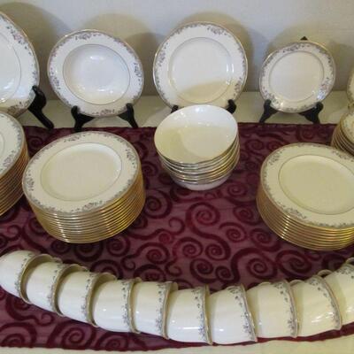 VINTAGE EXQUISITE 114pc LENOX â€œSPRING VISTAâ€ â€“ AMERICAN HOME COLLECTION. No chips or cracks!